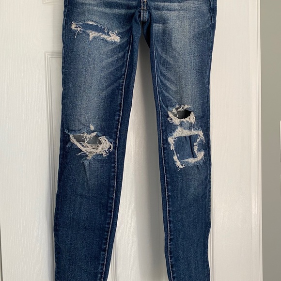 American Eagle Outfitters Denim - distressed medium wash high waist jeans
